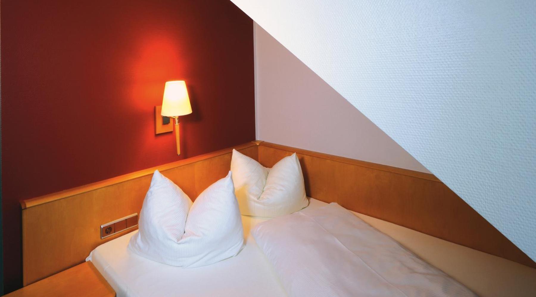 Hotel Und Restaurant Eurohof 뒤스부르크 외부 사진