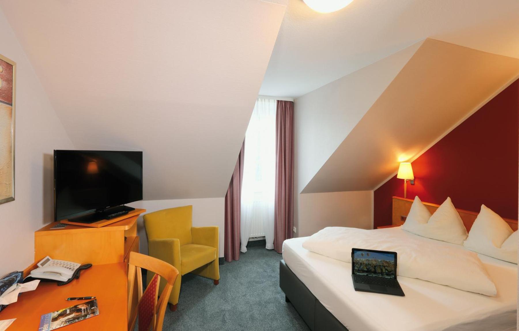 Hotel Und Restaurant Eurohof 뒤스부르크 외부 사진