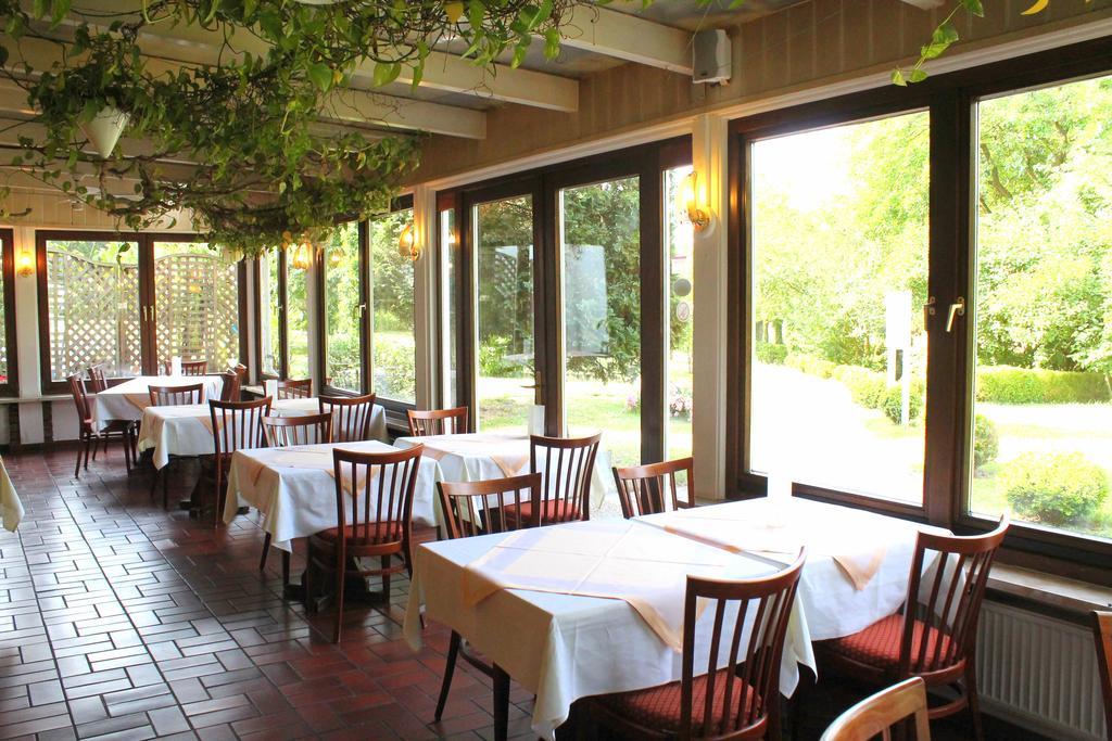 Hotel Und Restaurant Eurohof 뒤스부르크 외부 사진