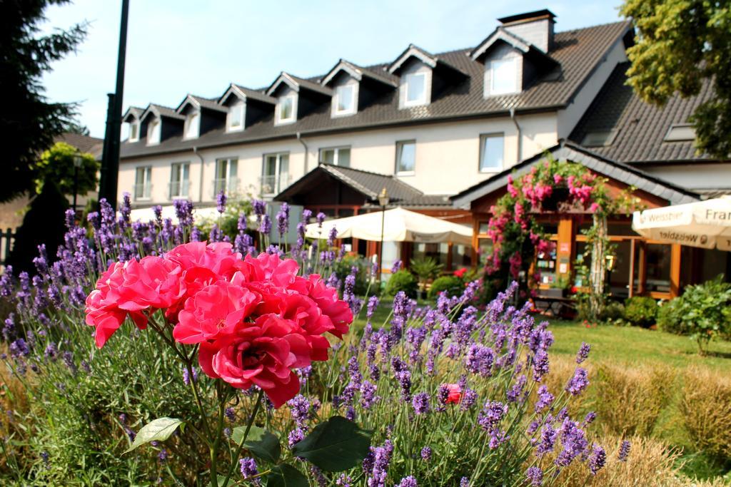 Hotel Und Restaurant Eurohof 뒤스부르크 외부 사진