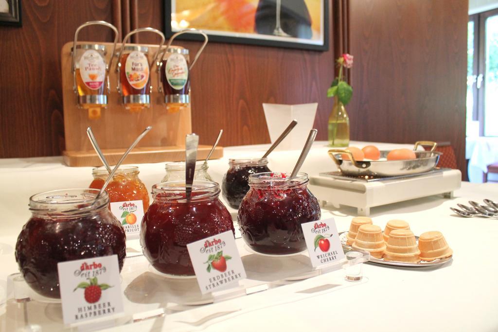 Hotel Und Restaurant Eurohof 뒤스부르크 외부 사진