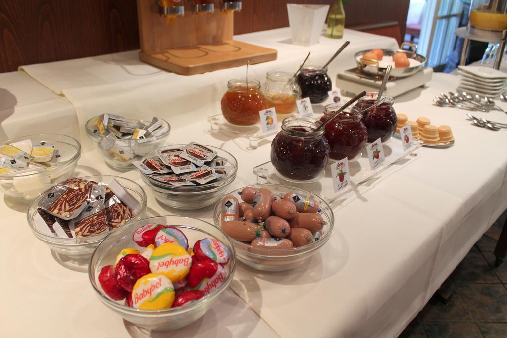 Hotel Und Restaurant Eurohof 뒤스부르크 외부 사진
