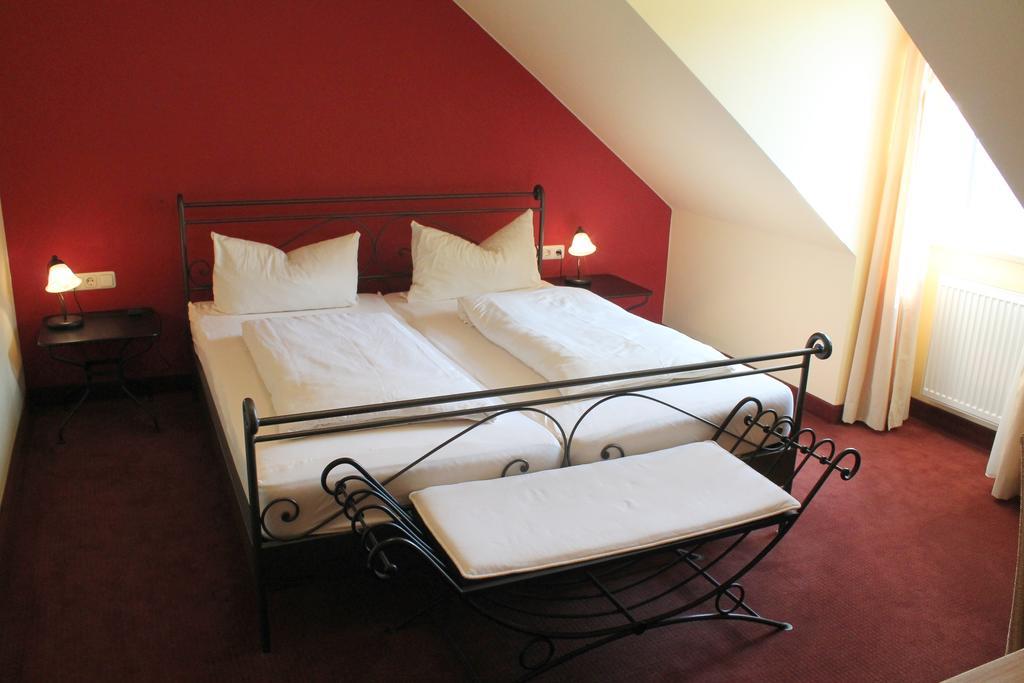 Hotel Und Restaurant Eurohof 뒤스부르크 외부 사진