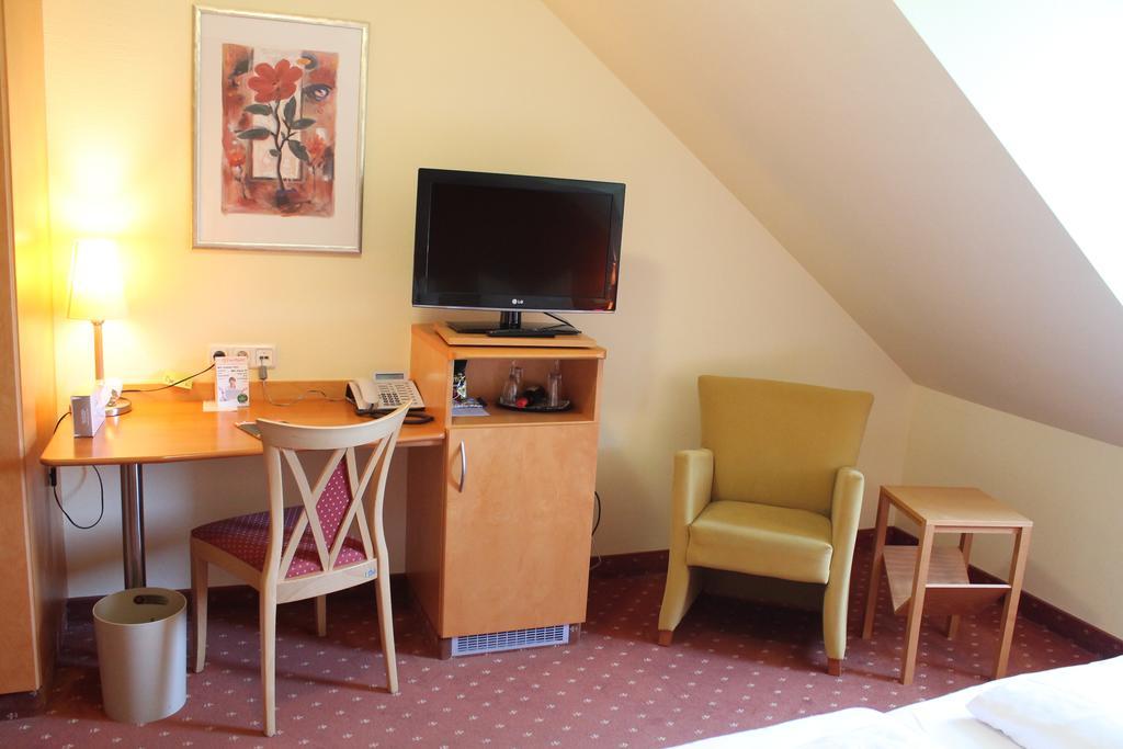 Hotel Und Restaurant Eurohof 뒤스부르크 외부 사진