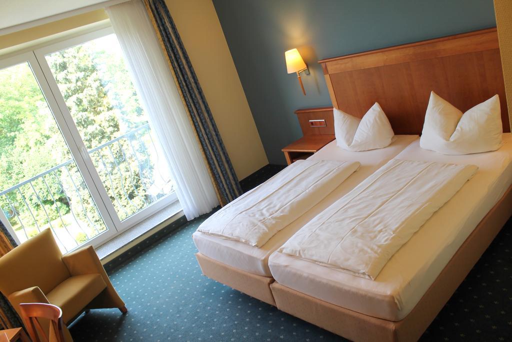 Hotel Und Restaurant Eurohof 뒤스부르크 외부 사진